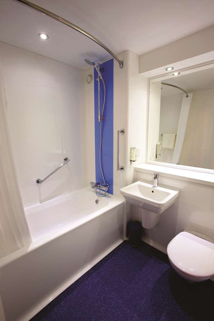Travelodge Reading Whitley Cameră foto